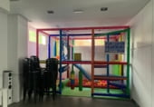 Local comercial en venta con 221m² en Vitoria, en la zona de Salburua foto