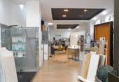 Local comercial en venta con 190m² en Vitoria, en la zona de El Pilar foto