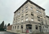 Local comercial en venta con 100m² en El Carbayu foto
