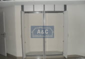 Local comercial en alquiler con 300m² en Lugo foto