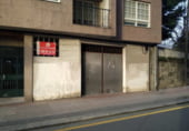 Local comercial en alquiler con 154m² en Pontevedra foto
