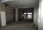 Local comercial en alquiler con 154m² en Pontevedra foto