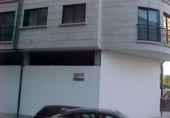 Local comercial en alquiler con 121m² en Pontevedra foto