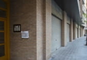 372m² commercial premises for sale in Lérida photo