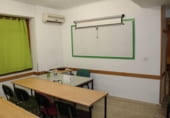 130m² bureau pour location à Ciudad Real photo