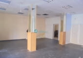 Local comercial en venta con 125m² en Segovia foto
