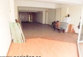 Local comercial en alquiler con 250m² en el Prat de Llobregat foto
