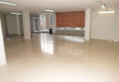 270m² commercial premises for sale in Tarrasa photo