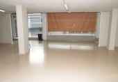 270m² commercial premises for sale in Tarrasa photo