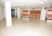 270m² commercial premises for sale in Tarrasa photo