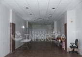 Local comercial en alquiler con 80m² en Torrelavega foto