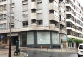Local comercial en alquiler con 60m² en Vigo foto