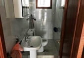 Local comercial en alquiler con 200m² en Gondomar foto