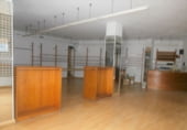 255m² commercial premises for rent in Grado photo