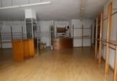 255m² commercial premises for rent in Grado photo