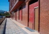 Local comercial en alquiler con 200m² en Grado foto