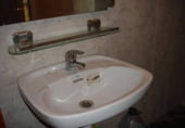 100m² commercial premises for sale in Cornellà de Llobregat photo
