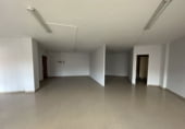 84m² office for rent in Cornellà de Llobregat photo