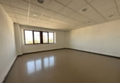 180m² bureau pour location à Cornellà de Llobregat photo
