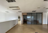 Nave Industrial en venta con 1000m² en Cornellà de Llobregat foto