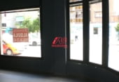 Local comercial en alquiler con 200m² en Granada, en la zona de Villarejo foto