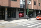Local comercial en alquiler con 200m² en Granada, en la zona de Villarejo foto