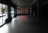 Local comercial en alquiler con 200m² en Granada, en la zona de Villarejo foto