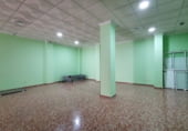 Local comercial en alquiler con 120m² en Alcalá la Real foto
