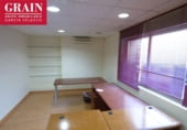 120m² commercial premises for sale in Albacete photo