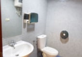 120m² commercial premises for sale in Albacete photo