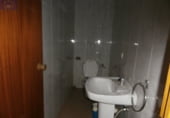 280m² commercial premises for sale in Cuenca photo