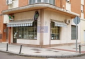 90m² commercial premises for sale in Cuenca photo