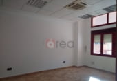Local comercial en alquiler con 150m² en Cuenca foto