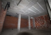 Local comercial en alquiler con 127m² en Oviedo, en la zona de Mercadín foto