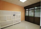234m² commercial premises for sale in Oviedo, in the area of Llamaquique photo