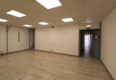 Local comercial
en lloguer
amb 210m² a Oviedo, a la zona de Ventanielles foto