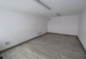 Local comercial
en lloguer
amb 210m² a Oviedo, a la zona de Ventanielles foto