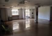 Local comercial en venta con 120m² en Sevilla, en la zona de Distrito Los Remedios foto