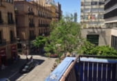 Local comercial en venta con 120m² en Sevilla, en la zona de Distrito Los Remedios foto