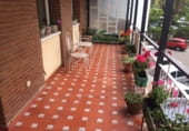 586m² commercial premises for rent in Seville, in the area of Orchard of Saint Teresa photo