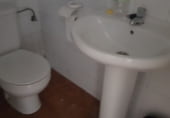 Local comercial en alquiler con 155m² en Oviedo foto