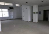 540m² commercial premises for sale in Badajoz photo