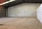 700m² warehouse for rent in Badajoz photo