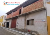 Local comercial en venta con 300m² en Fines foto