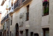 Local comercial en venta con 105m² en Vitoria, en la zona de Casco Viejo foto
