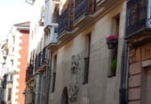 Local comercial en venta con 105m² en Vitoria, en la zona de Casco Viejo foto