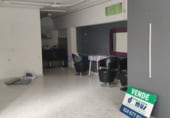 70m² hair salon for sale in Almendralejo photo