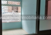 114m² commercial premises for sale in Écija photo