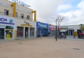 Local comercial en venta con 160m² en Espartinas foto