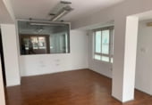 Local comercial en alquiler con 100m² en Torrevieja foto